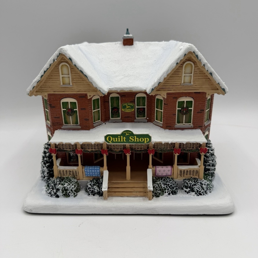Vintage John Deere Creek Hawthorne Village Light Up Quilt Shop Store 2004 Deer